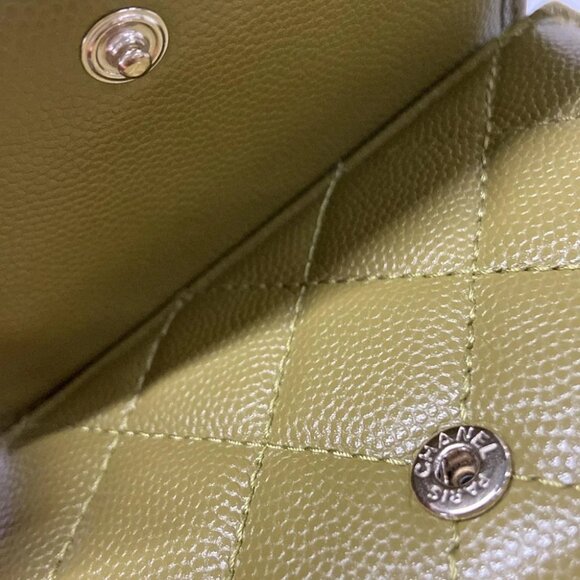 Auth CHANEL Matelasse Khaki Calfskin Trifold Wallet Gold hardware - Picture 10 of 11